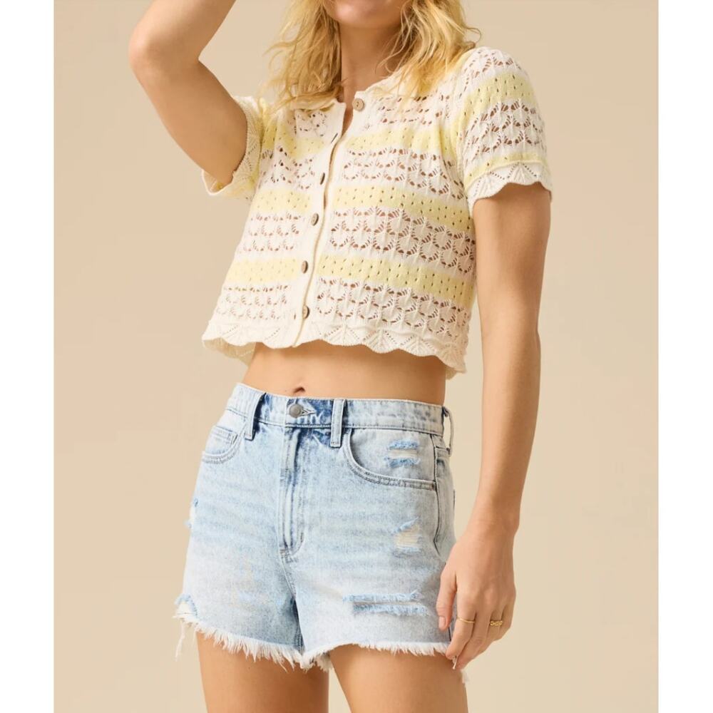 Altar'd State Galea High Rise Denim Shorts Light Wash Distressed Sz L Casual